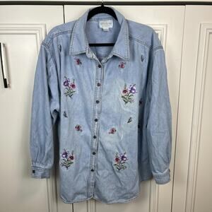 90s VTG Embroidered Cottage Light Denim Button Up